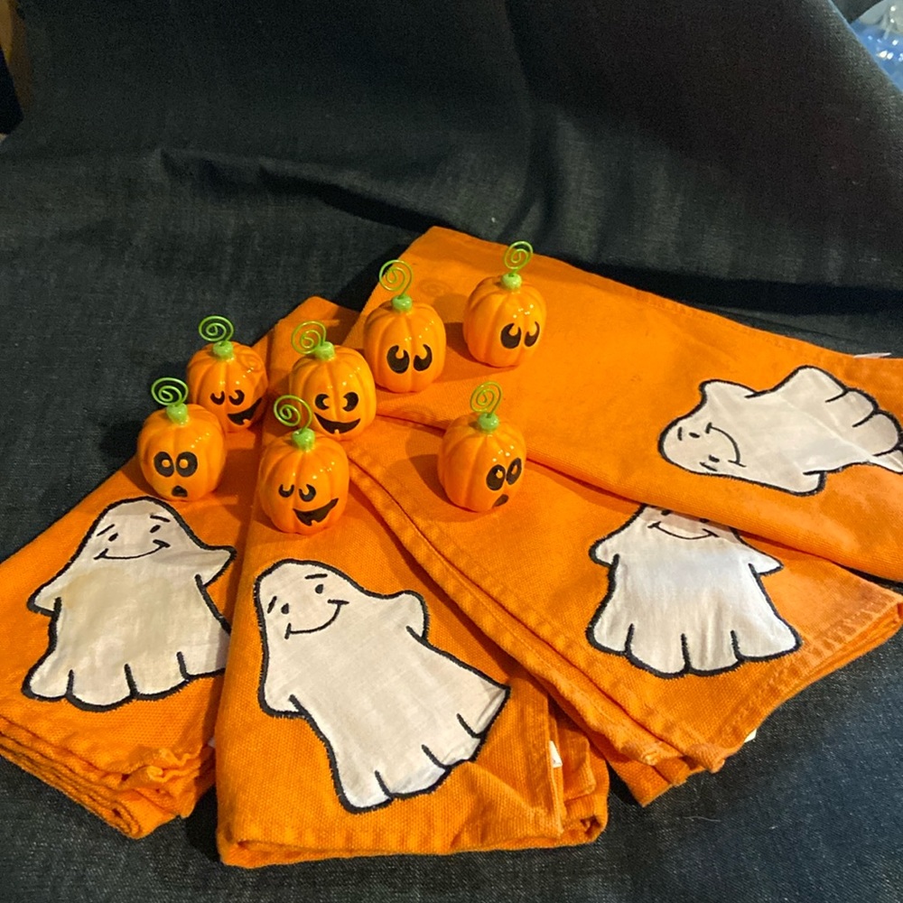 Longaberger Halloween napkins and place card holders